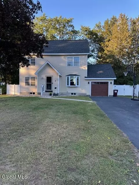 7 Harmon Rd, Glenville, NY 12302