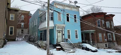 21 Garden St, Amsterdam, NY 12010