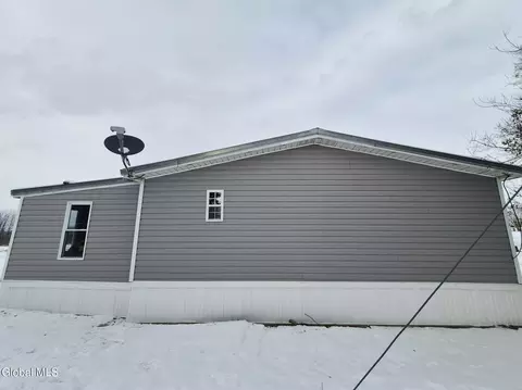 Exterior - 304 Rappa Rd, Root, NY 12166 photo 6 of 8