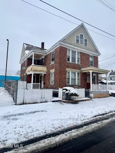 1 Chestnut St, Schenectady, NY 12307