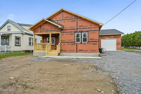 2004 Foster Ave, Schenectady, NY 12308