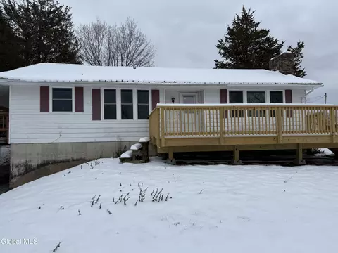 65 Skyview Meadows Ln, Granville, NY 12832