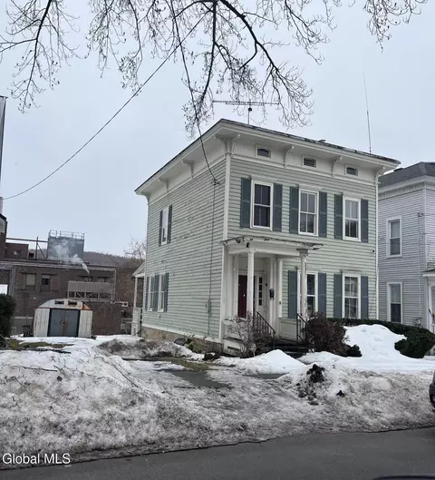 133 Loomis St, Little Falls, NY 13365