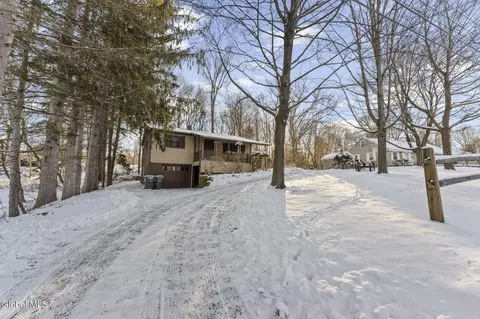 54 Hillcrest Dr, West Sand Lake, NY 12196