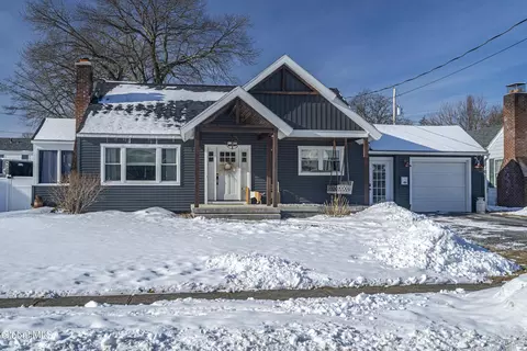 27 Lincoln St, Hudson Falls, NY 12839