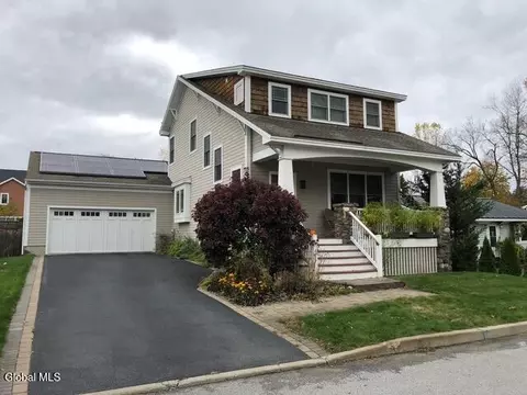5 Richard Ave, Saratoga Springs, NY 12866