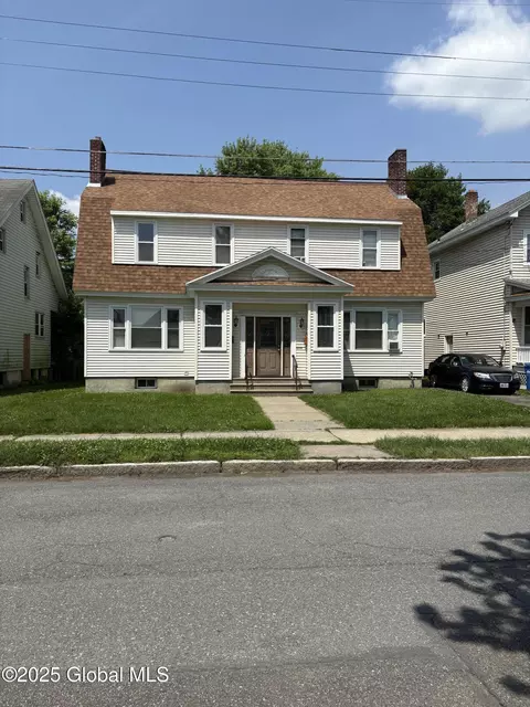 17 Lawnridge Ave #17 & 19, Albany, NY 12208