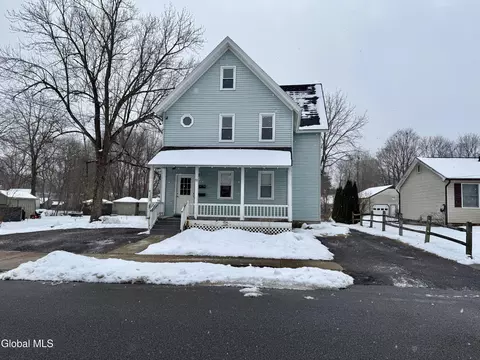 90 Pleasant St, Ballston Spa, NY 12020