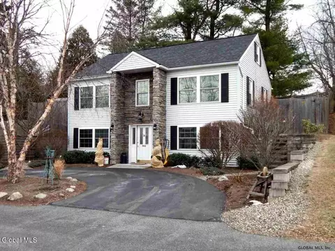 36 Arcadia Ave, Latham, NY 12110