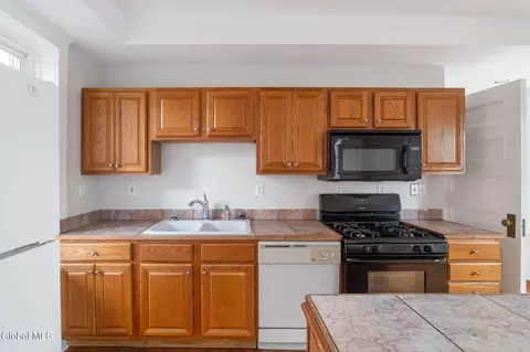 Kitchen - 210 Union St, Schenectady, NY 12305 photo 4 of 4