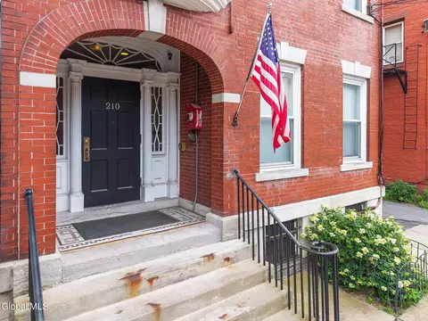Exterior - 210 Union St, Schenectady, NY 12305 photo 2 of 5