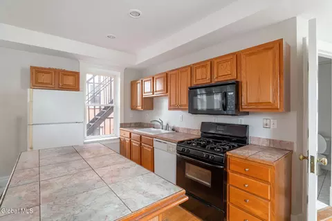 Kitchen - 210 Union St, Schenectady, NY 12305 photo 3 of 4