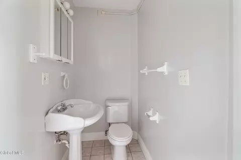 Bath - 210 Union St, Schenectady, NY 12305 photo 5 of 6