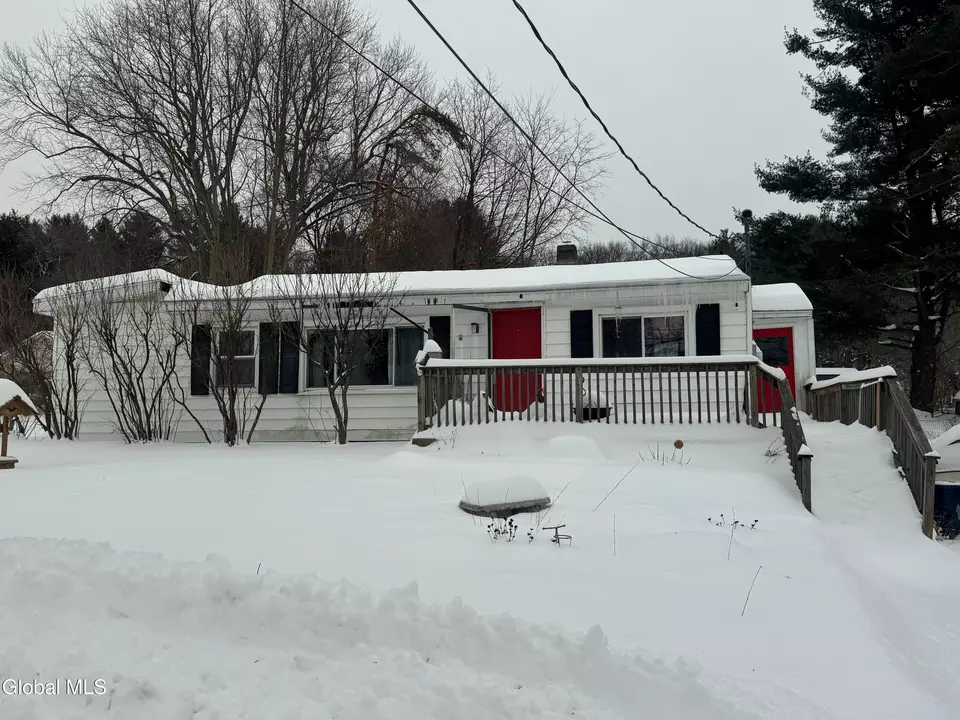2438 Brookview Rd, Castleton On Hudson, NY 12033 | MLS# 202611142 | 6 ...