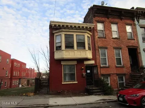 40 5 Trinity Pl, Albany, NY 12202