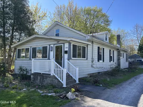 130 Manor Ave, Cohoes, NY 12047