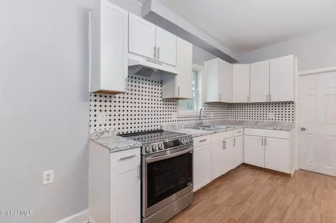 Kitchen - 11 Jackson Pl, Schenectady, NY 12308 photo 1 of 5