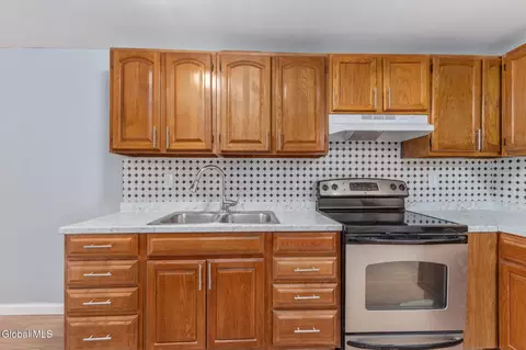 Kitchen - 11 Jackson Pl, Schenectady, NY 12308 photo 4 of 5