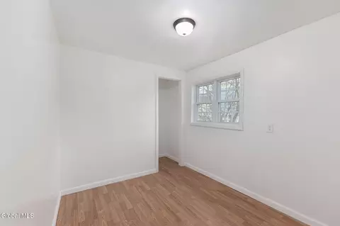 Bedroom - 11 Jackson Pl, Schenectady, NY 12308 photo 4 of 7
