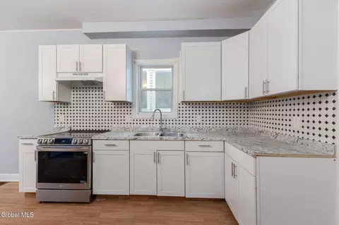 Kitchen - 11 Jackson Pl, Schenectady, NY 12308 photo 2 of 5