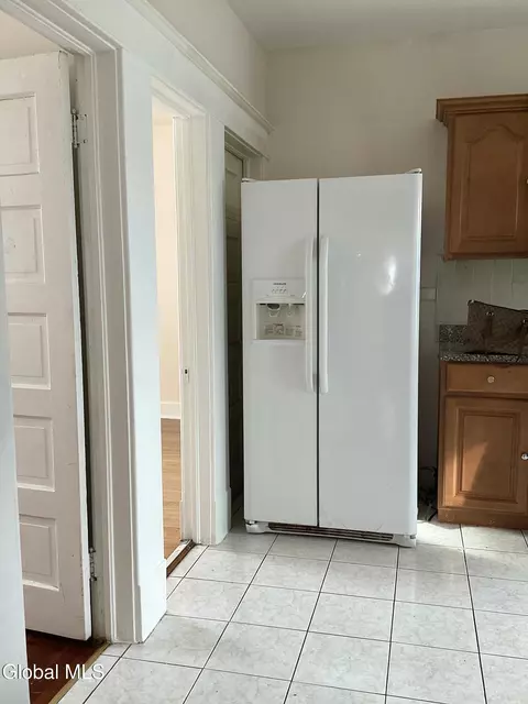 Kitchen - 467-469 Cedar St, Schenectady, NY 12306 photo 3 of 4