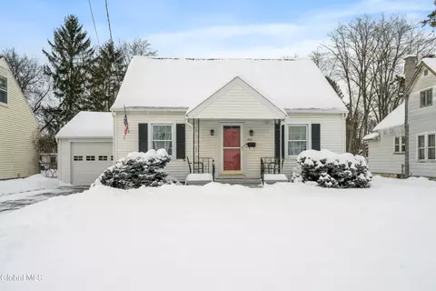 2011 Robinwood Ave, Schenectady, NY 12306