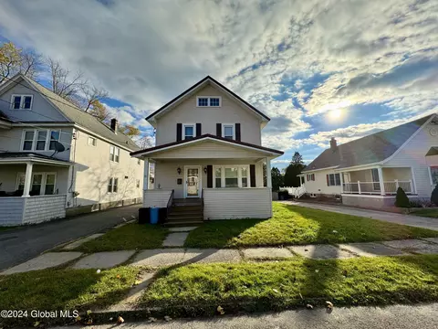 11 Crescent Ave, Amsterdam, NY 12010