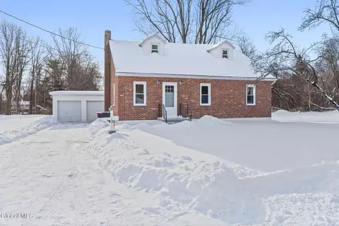 7 Onderdonk Ave, Rensselaer, NY 12144