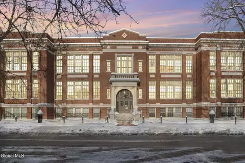 137 Front St #311, Schenectady, NY 12305