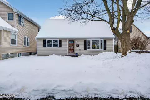 522 7th Ave, Troy, NY 12182