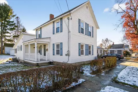30 4th St, Glens Falls, NY 12801