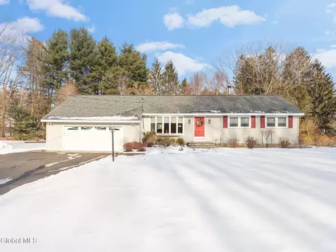 751 Carlton Rd, Clifton Park, NY 12065