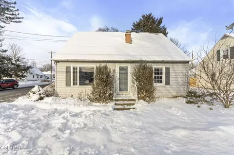 985 Hudson Ave, Stillwater, NY 12170