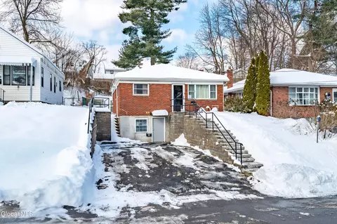 26 Daytona Ave, Albany, NY 12203