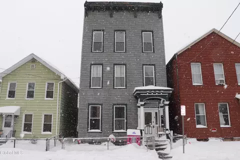 137 Main St, Cohoes, NY 12047