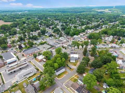 View/Area - 7 Center St, Schenectady, NY 12302 photo 3 of 4