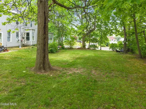 Exterior - 7 Center St, Schenectady, NY 12302 photo 5 of 7