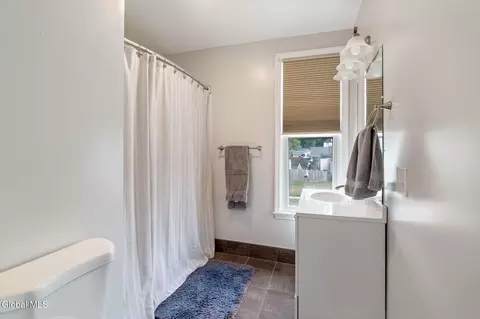 Bath - 7 Center St, Schenectady, NY 12302 photo 1 of 2