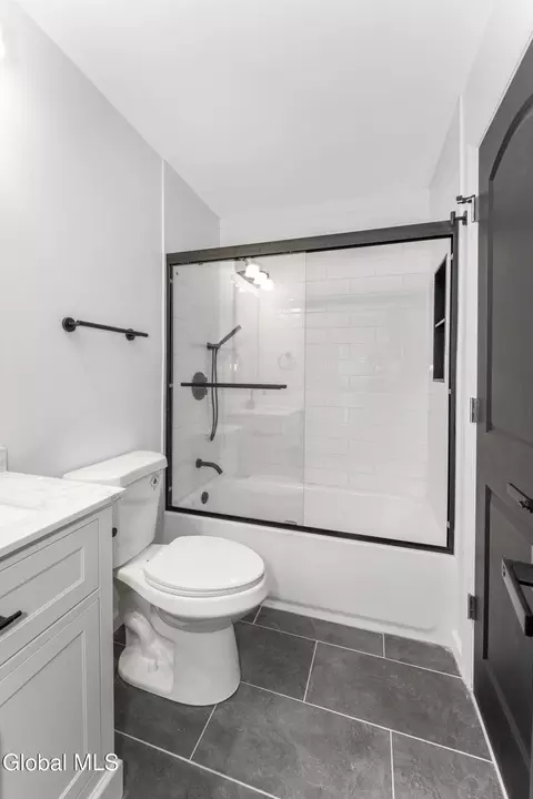 Bath - 36 Eton Dr, Slingerlands, NY 12159 photo 3 of 3