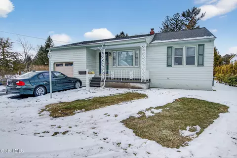 517 Kings Rd, Schenectady, NY 12304