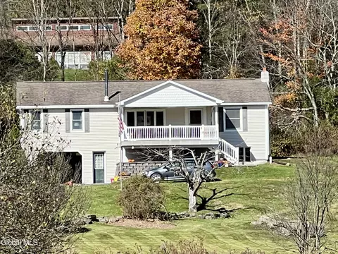 130 Taylor Rd, Stamford, NY 12167