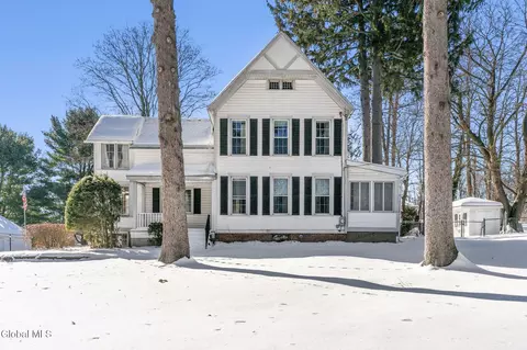 174 Menands Rd, Loudonville, NY 12211