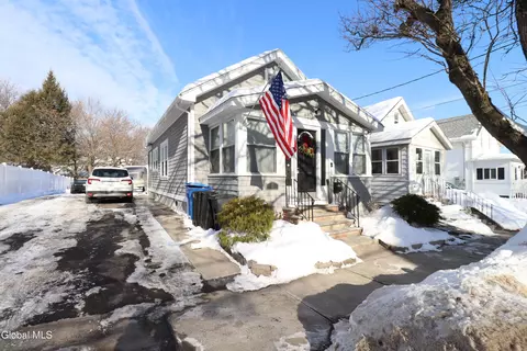 30 Tremont St, Albany, NY 12205