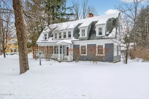 29 Maple St, Broadalbin, NY 12025