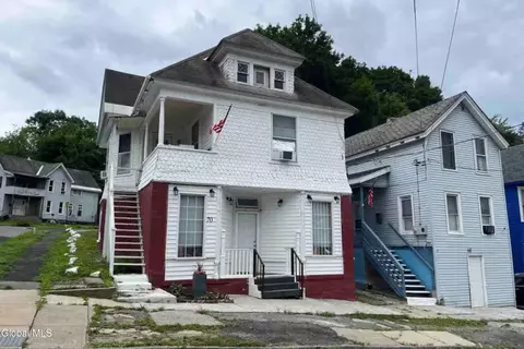 68 E Pine St, Gloversville, NY 12078