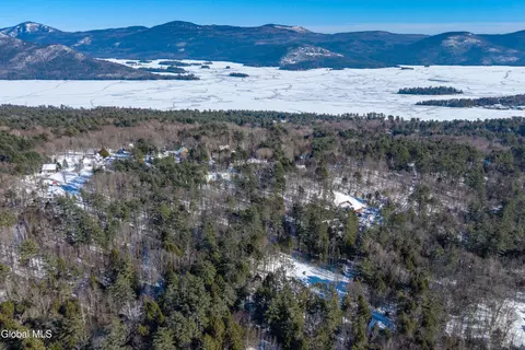 27 Horicon Valley Ln, Bolton Landing, NY 12814