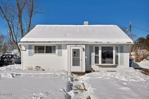 57 Keeler Dr, Albany, NY 12208