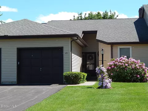 45 Walker Ln, Queensbury, NY 12804