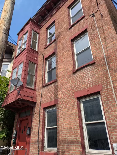 335 Congress St, Troy, NY 12180