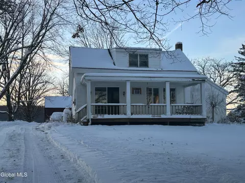 259 State Line Rd, Eagle Bridge, NY 12057